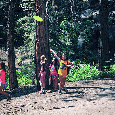 300px-FrisbeeGolf01.jpg